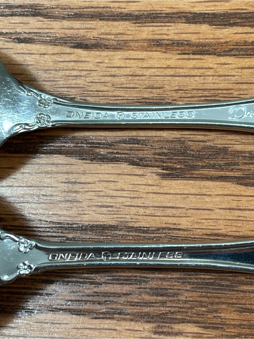ONEIDA Stainless Flatware 5 Piece Place Setting Dover Pattern Lot B - Picture 3 of 7
